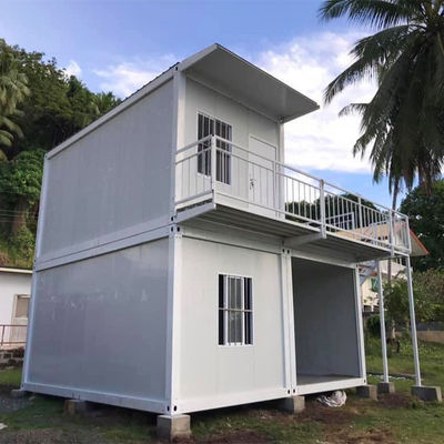 Case prefabbricate con contenitori temporanei staccabili