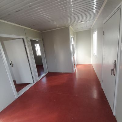 Case funzionali prefabbricate con contenitori smontabili con bagno