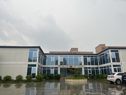 Edifici modulari a piattaforma piatta per sito portatile Container per ufficio a basso costo ufficio temporaneo per sito minerario e fabbrica